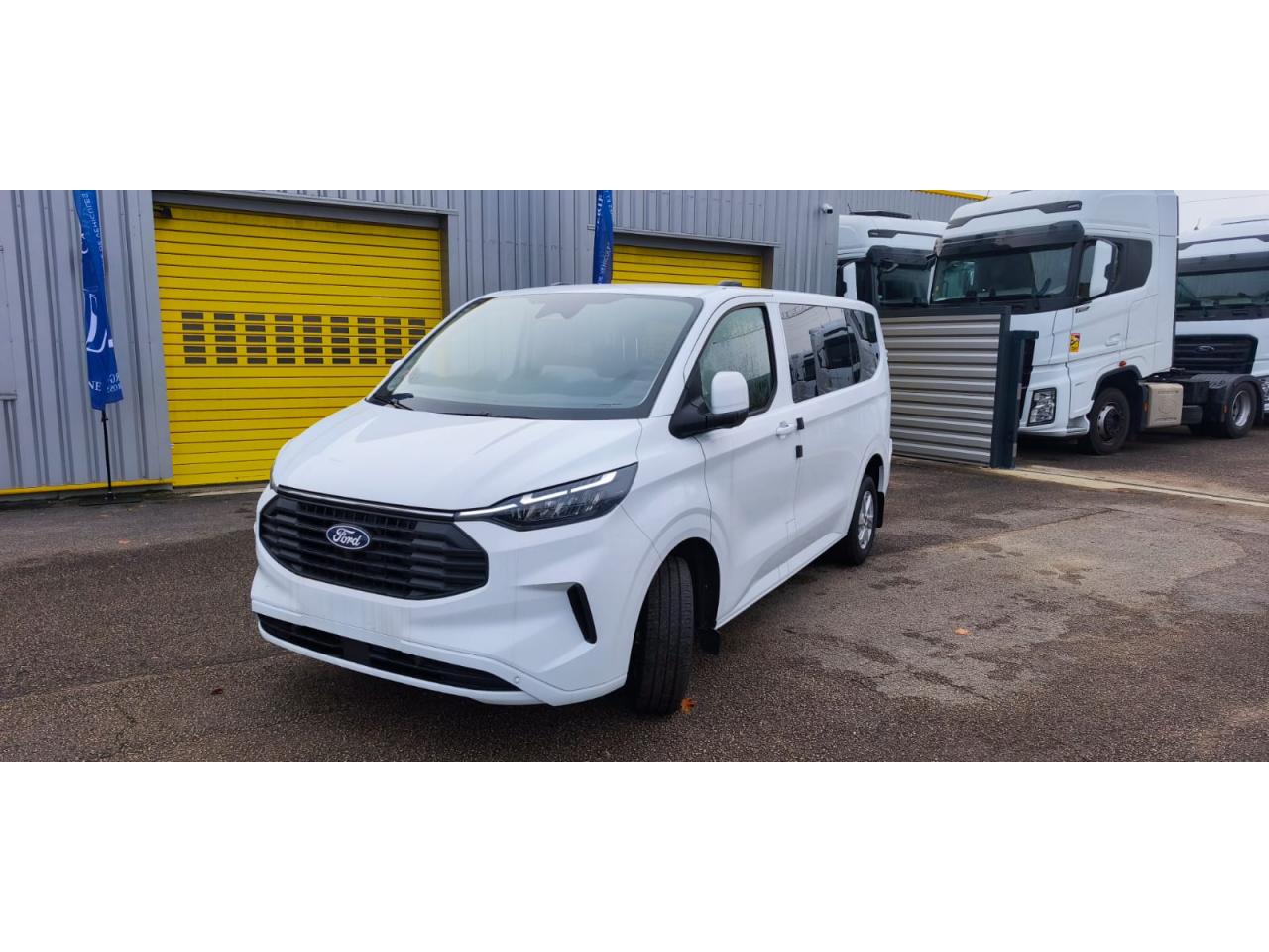 FORD TRANSIT CUSTOM KOMBI