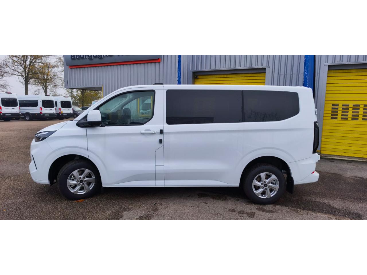 FORD TRANSIT CUSTOM KOMBI