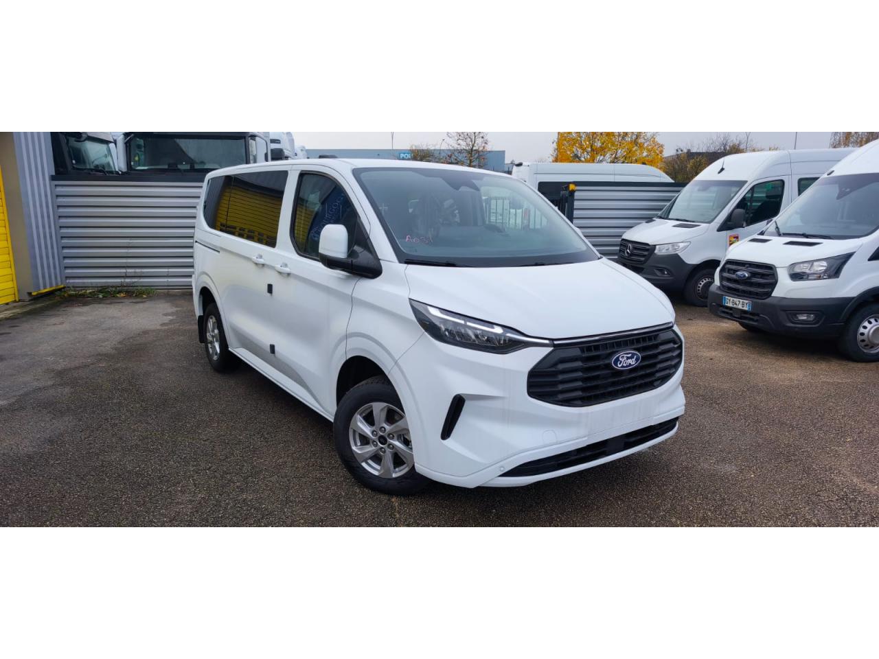 FORD TRANSIT CUSTOM KOMBI