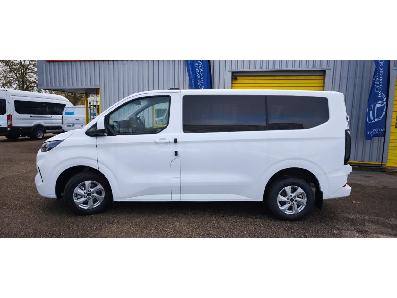 FORD TRANSIT CUSTOM KOMBI