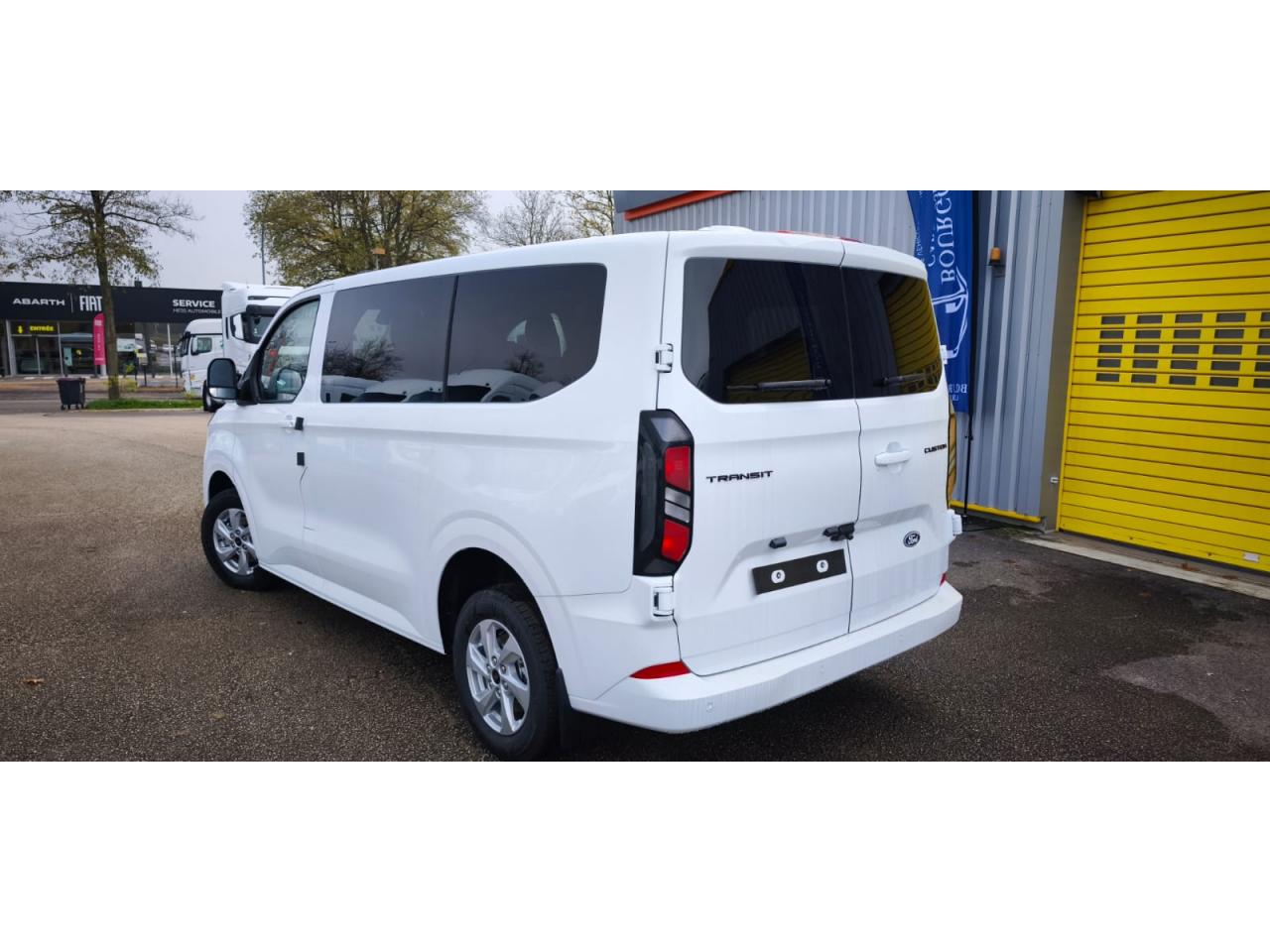 FORD TRANSIT CUSTOM KOMBI