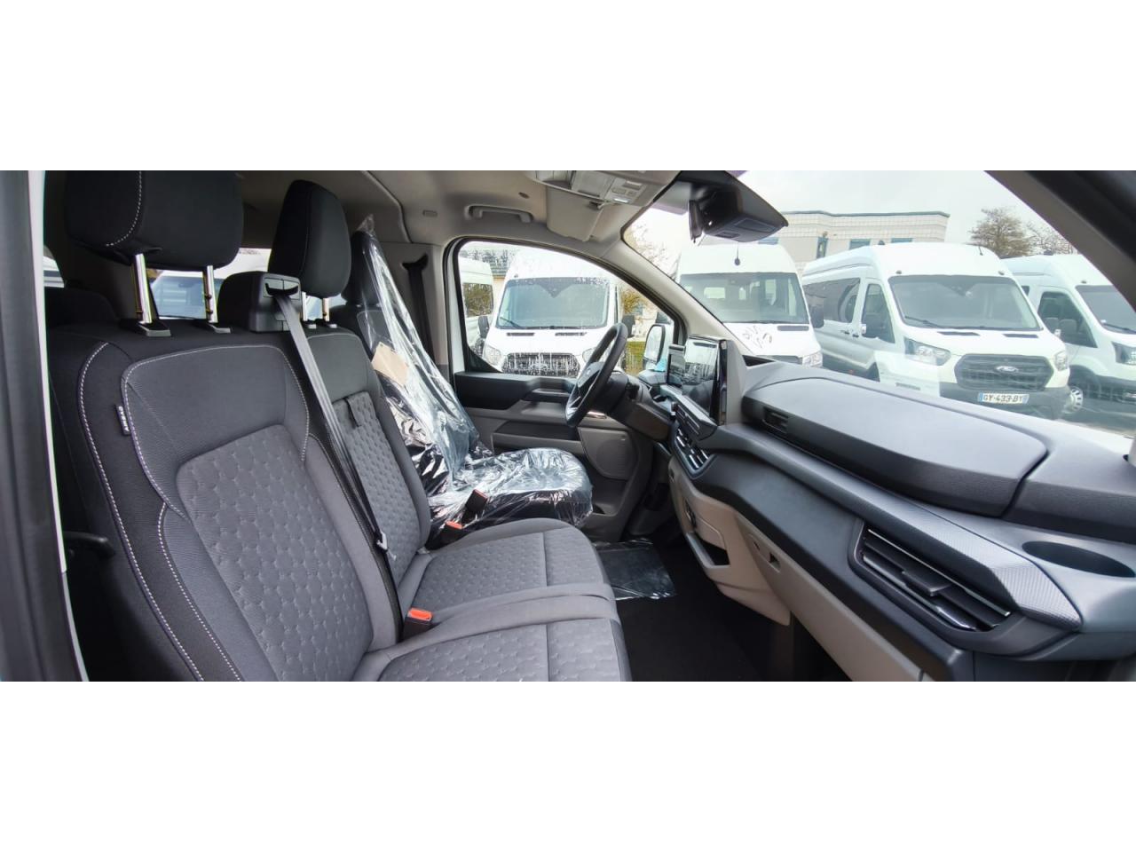 FORD TRANSIT CUSTOM KOMBI