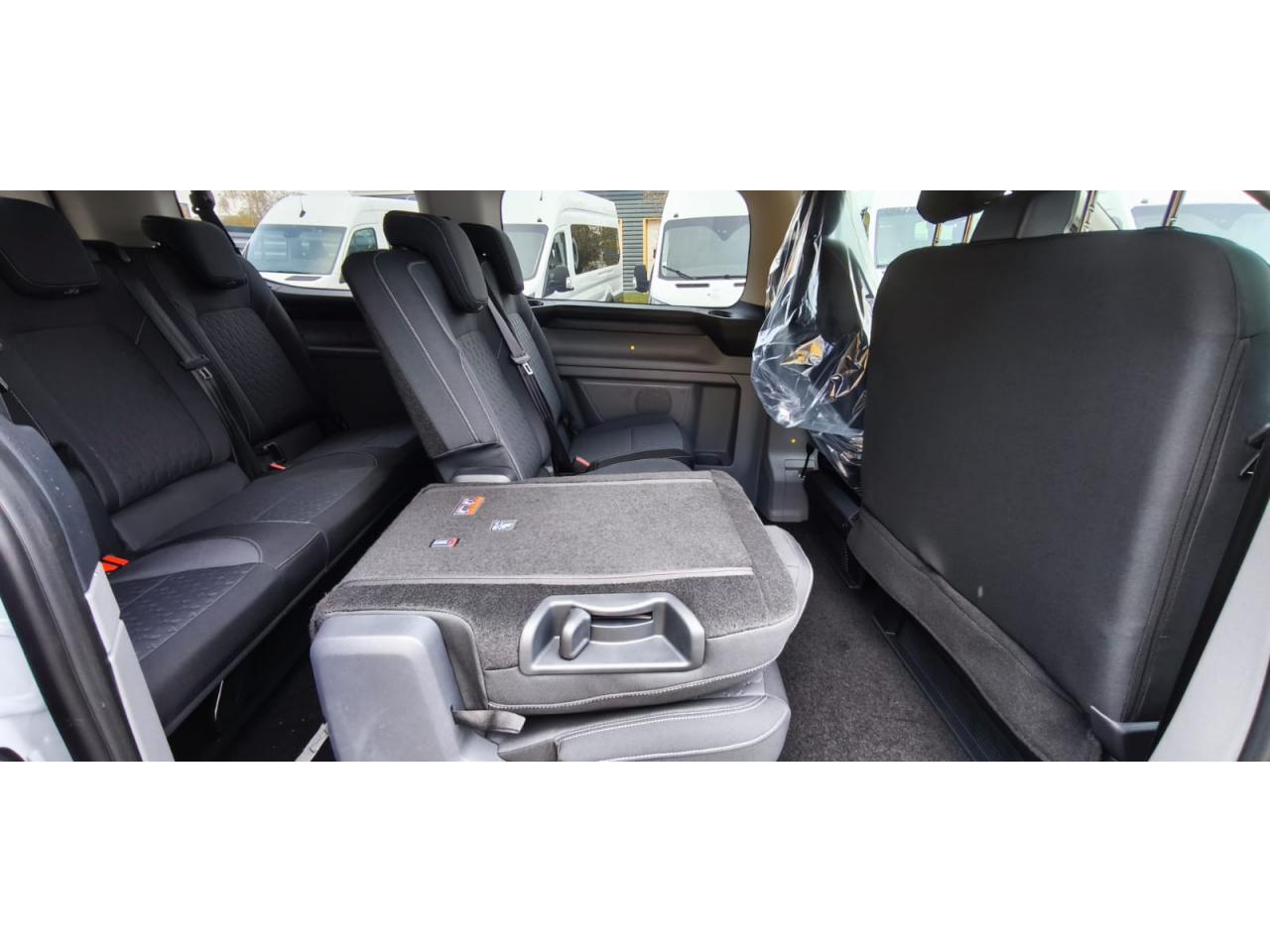 FORD TRANSIT CUSTOM KOMBI