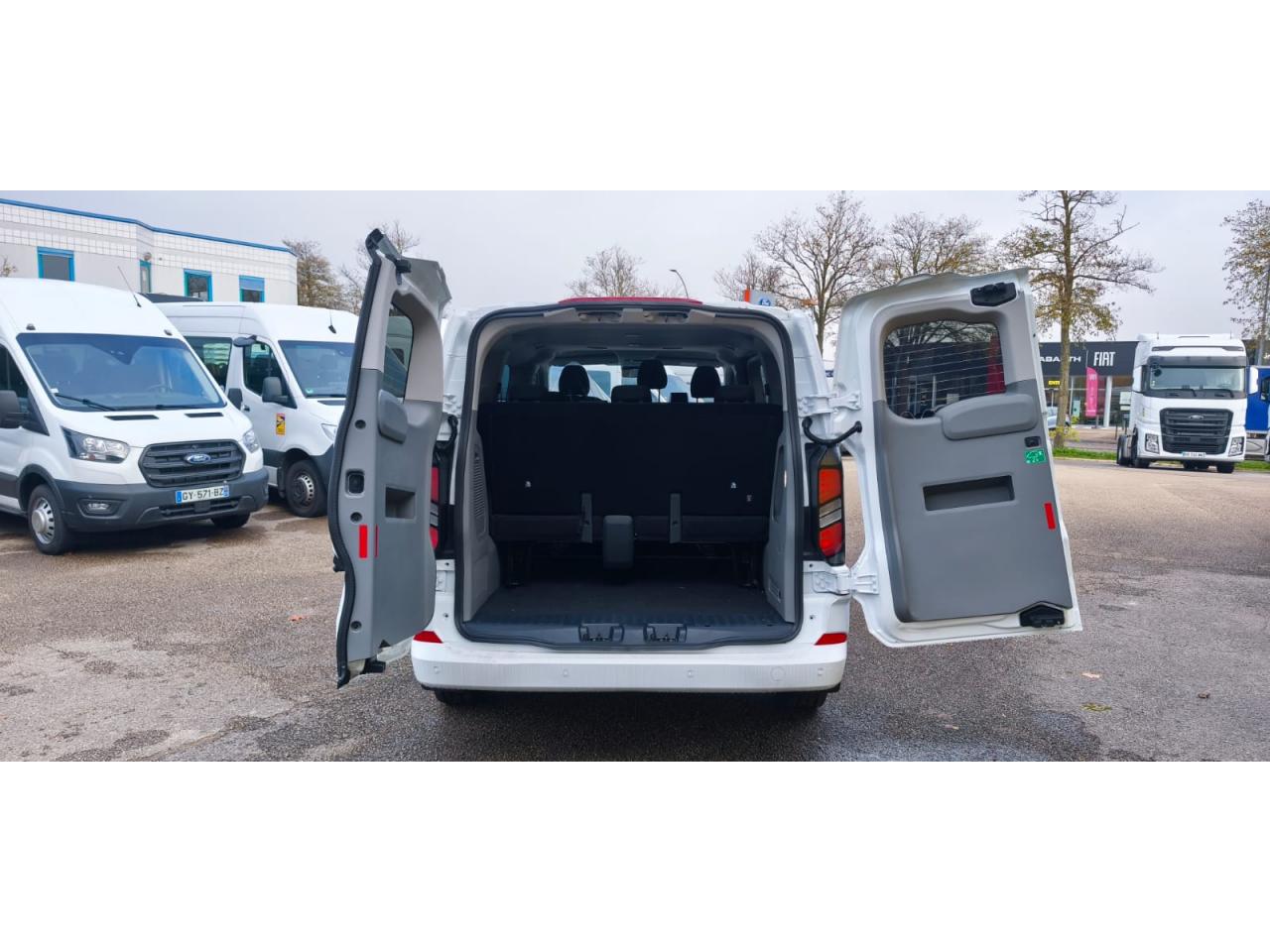 FORD TRANSIT CUSTOM KOMBI