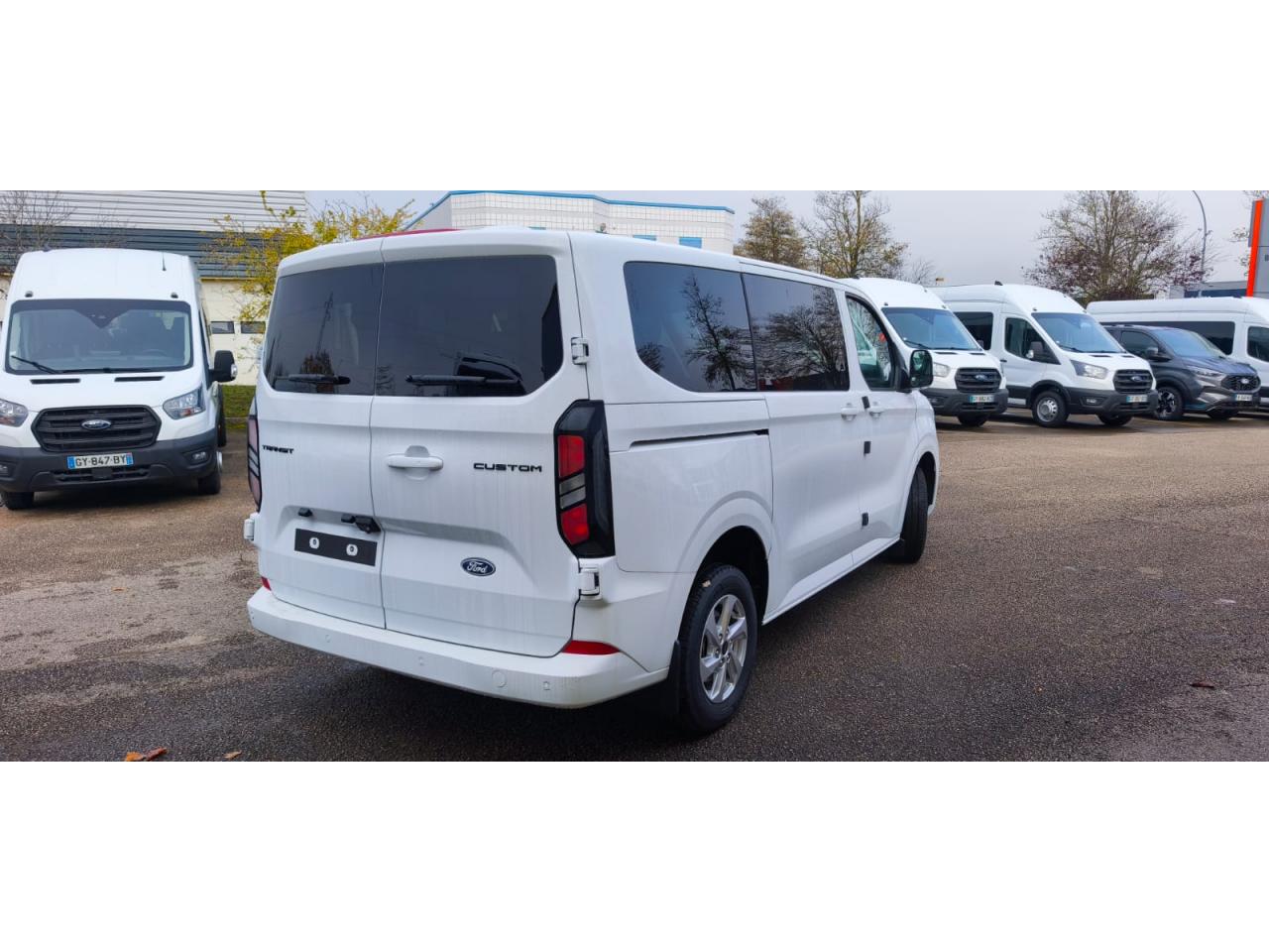 FORD TRANSIT CUSTOM KOMBI