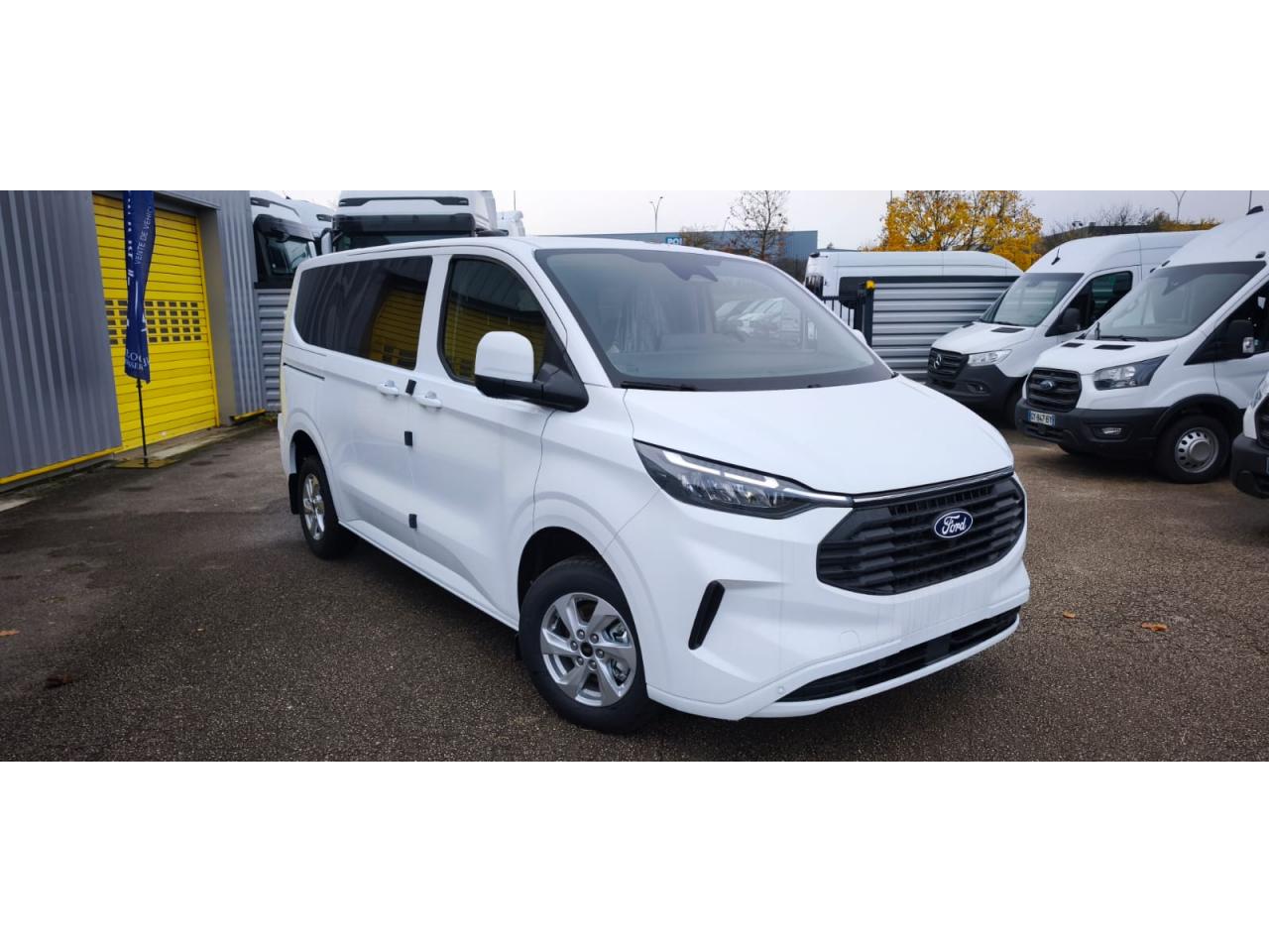 FORD TRANSIT CUSTOM KOMBI