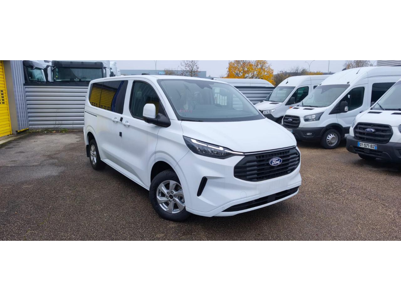 FORD TRANSIT CUSTOM KOMBI
