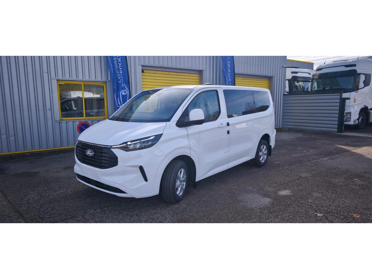 FORD TRANSIT CUSTOM KOMBI