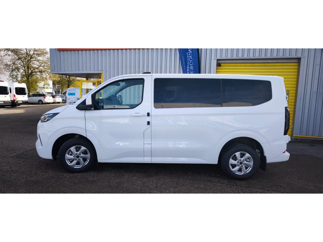 FORD TRANSIT CUSTOM KOMBI