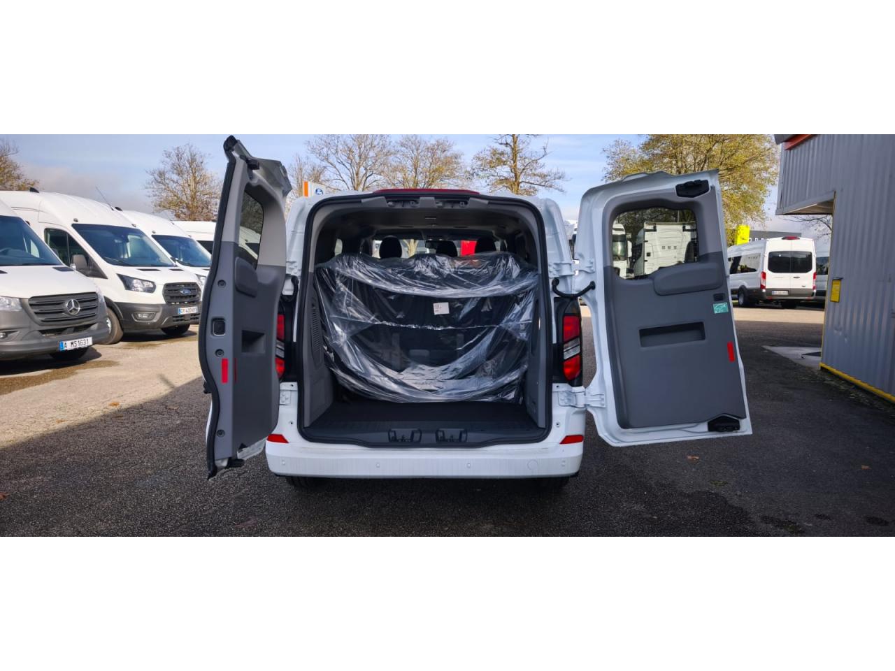 FORD TRANSIT CUSTOM KOMBI
