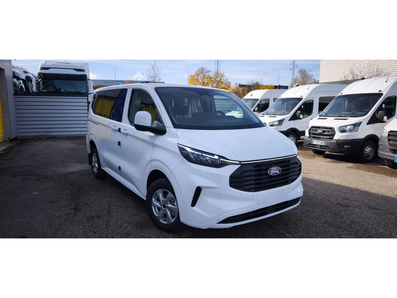 FORD TRANSIT CUSTOM KOMBI