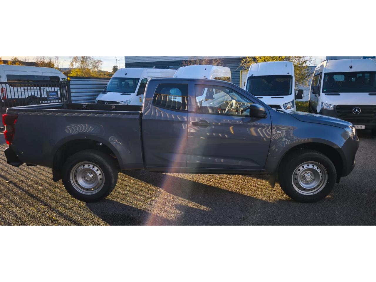 ISUZU D-MAX