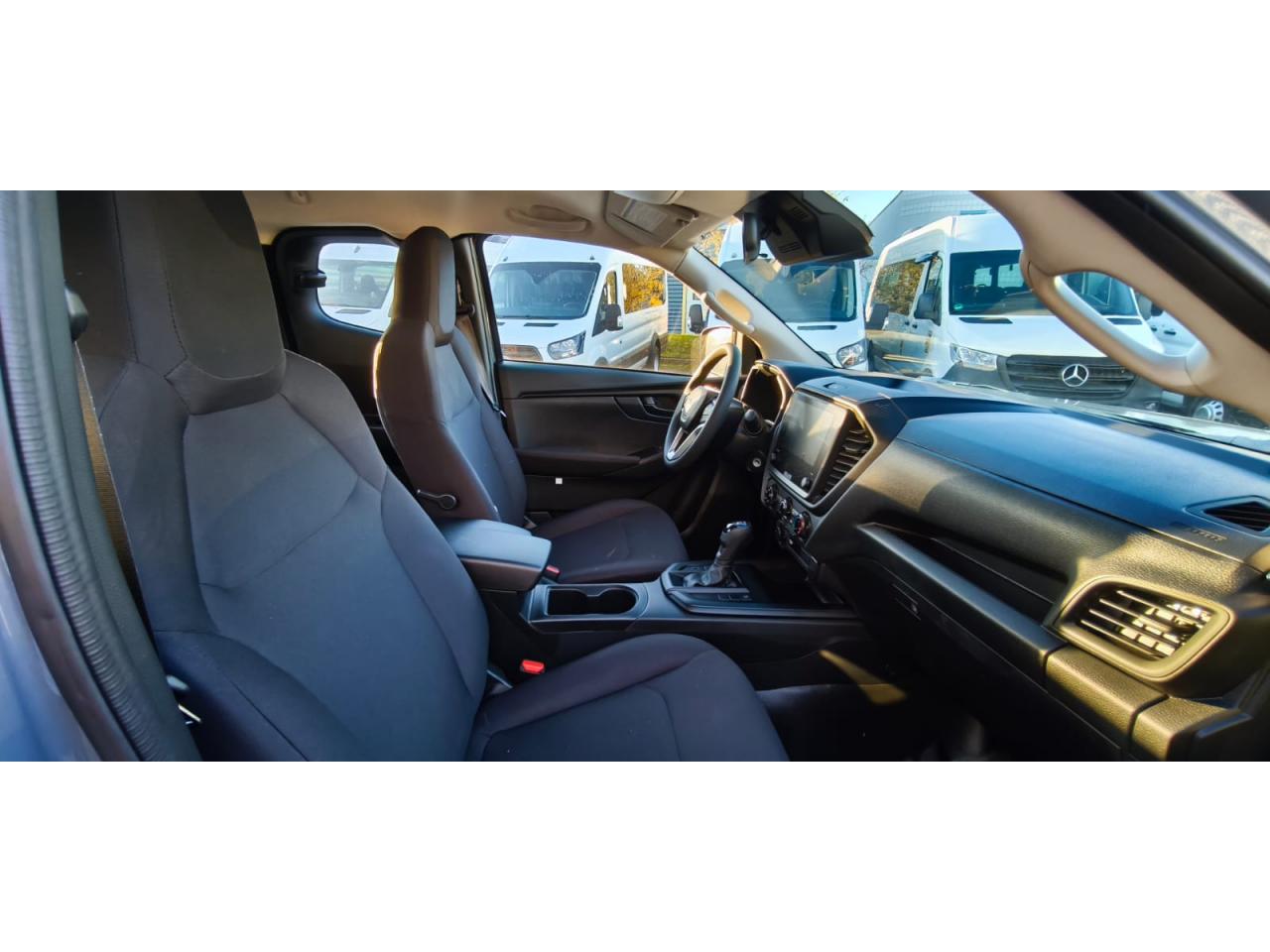 ISUZU D-MAX