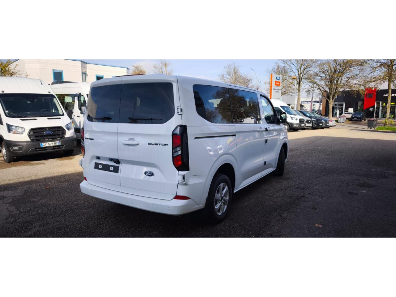 FORD TRANSIT CUSTOM KOMBI