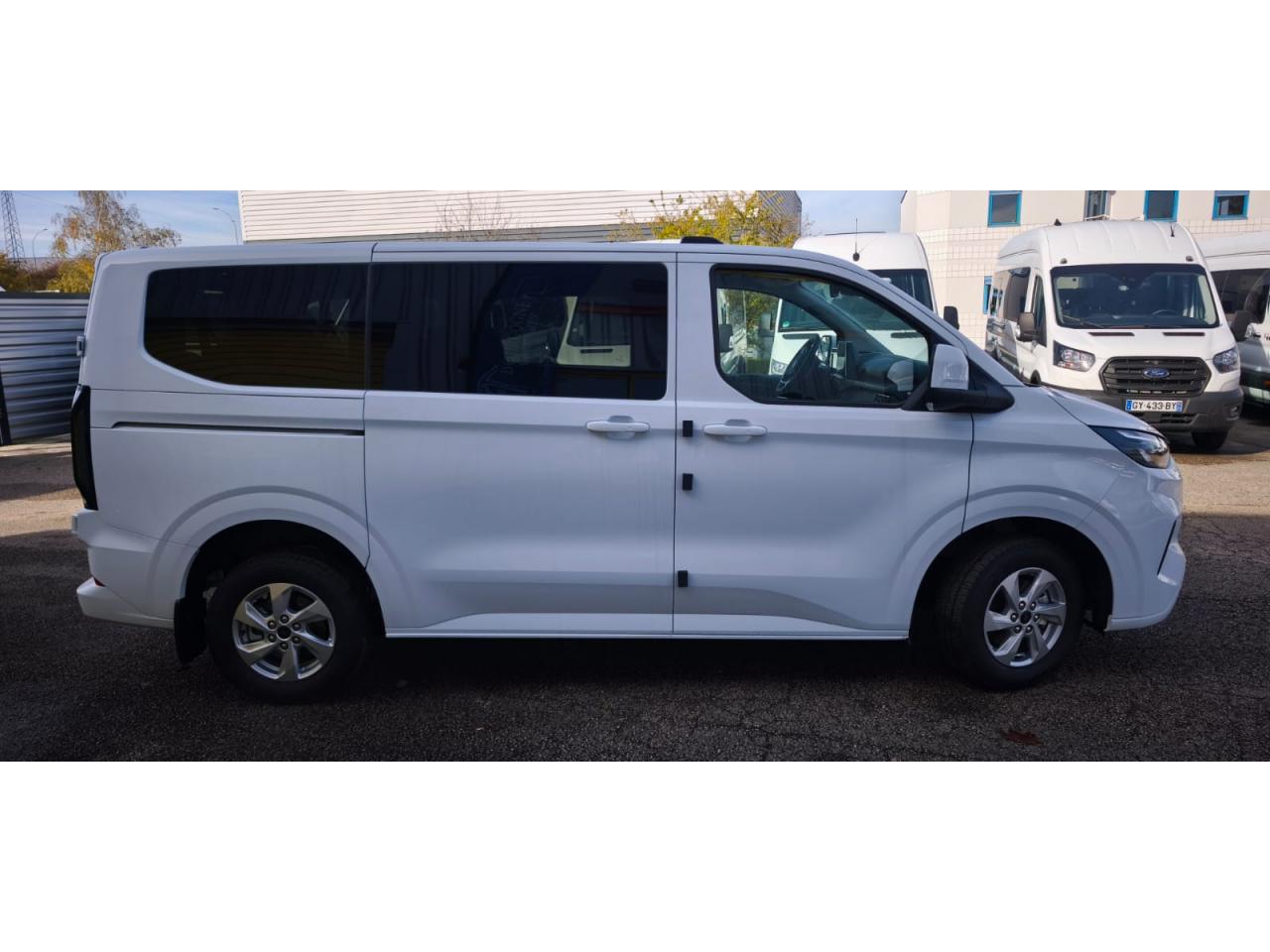 FORD TRANSIT CUSTOM KOMBI