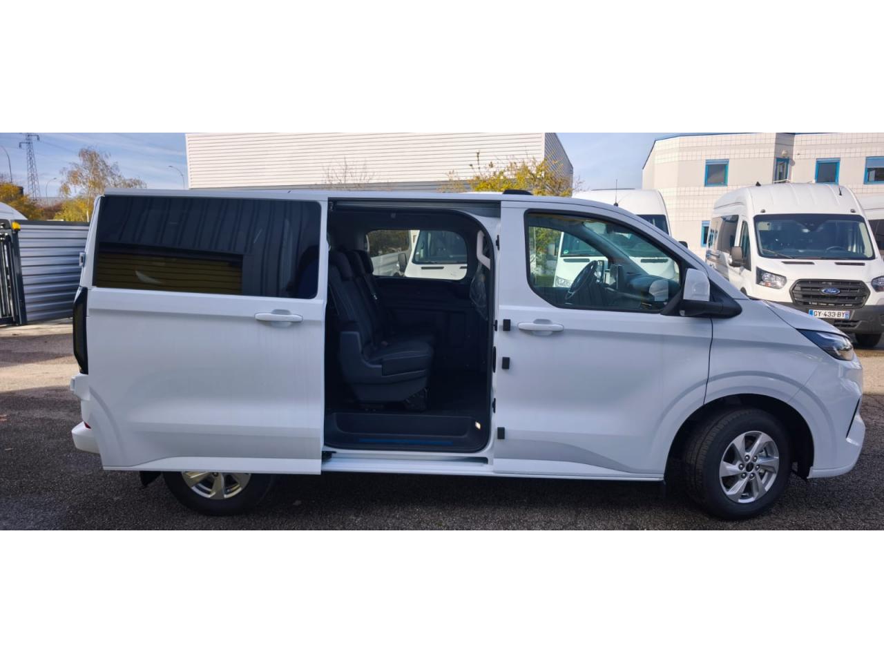 FORD TRANSIT CUSTOM KOMBI
