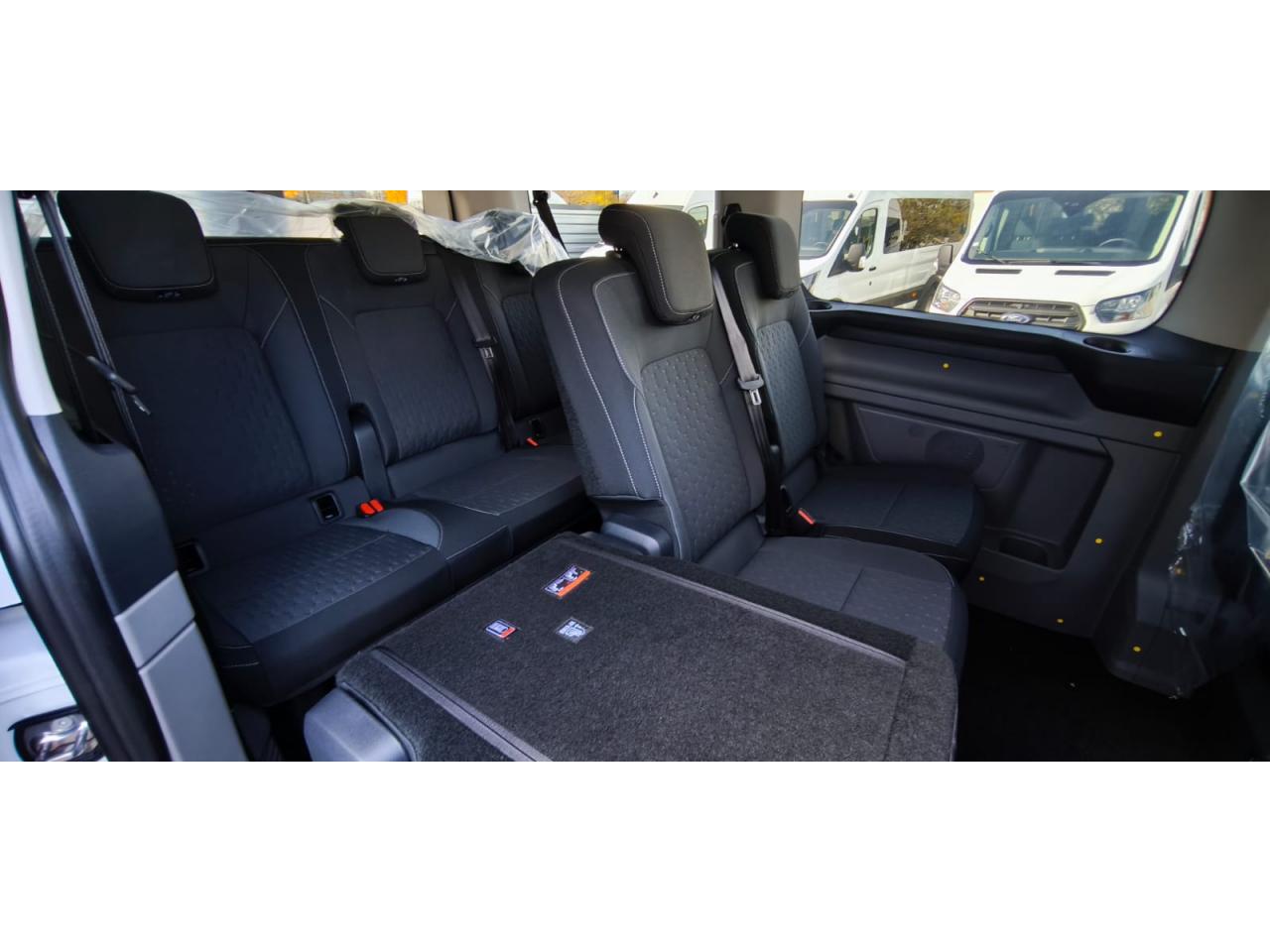 FORD TRANSIT CUSTOM KOMBI