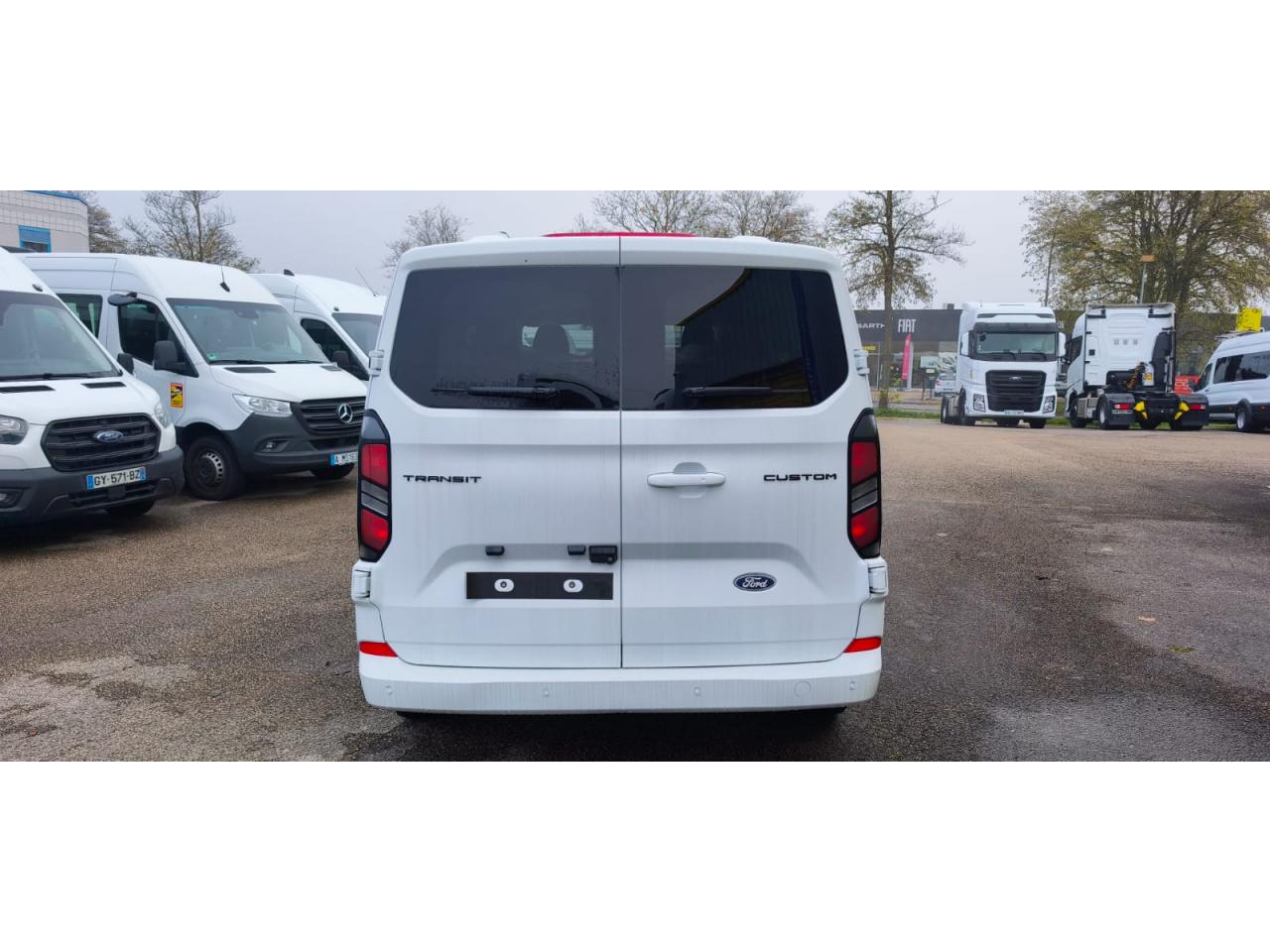 FORD TRANSIT CUSTOM KOMBI