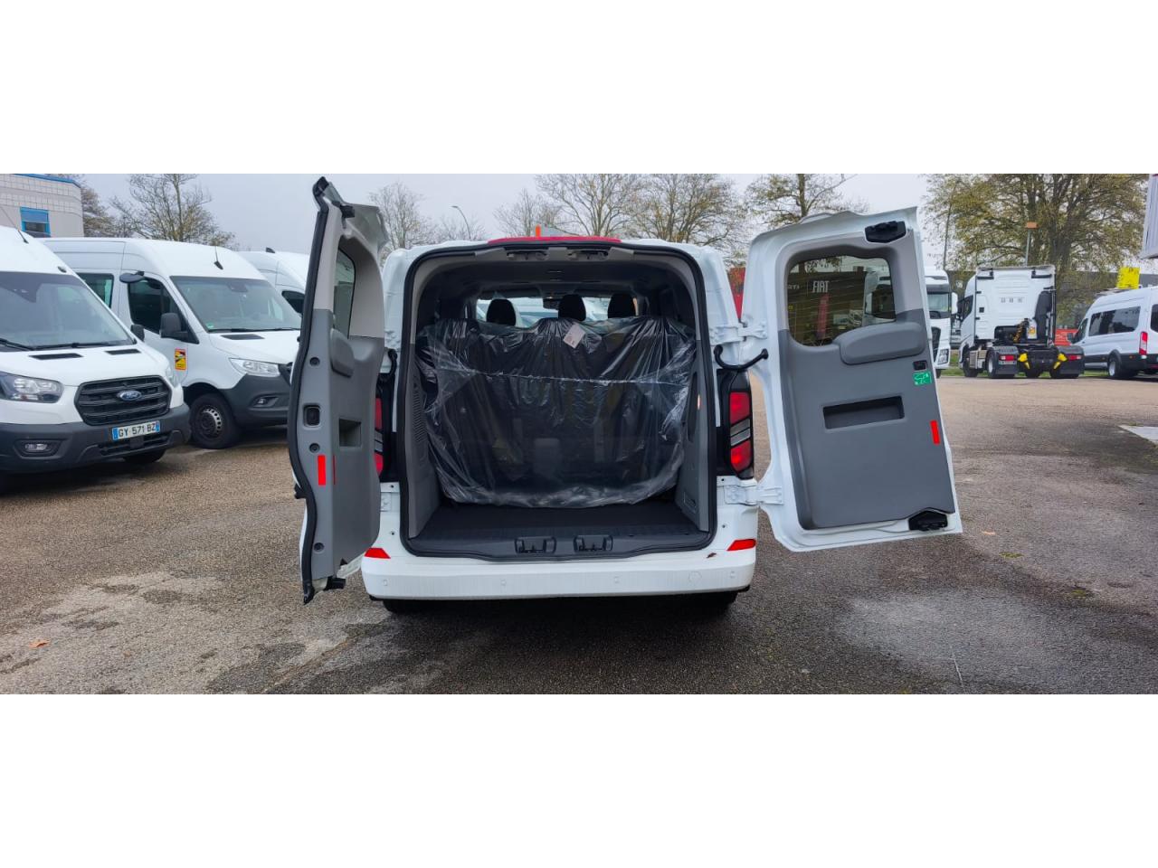 FORD TRANSIT CUSTOM KOMBI