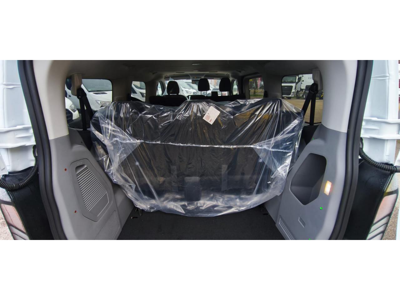 FORD TRANSIT CUSTOM KOMBI