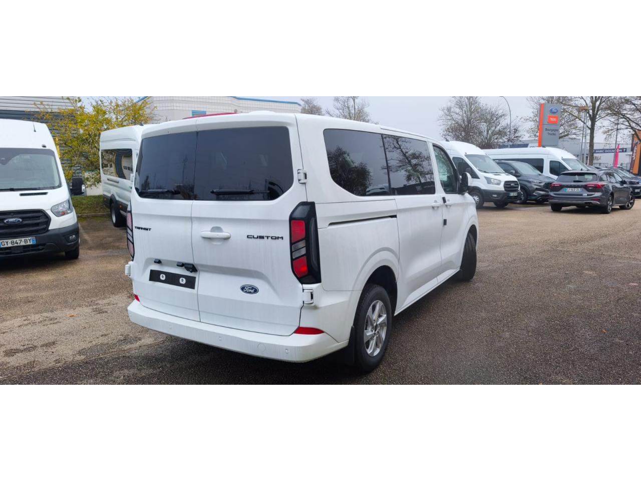 FORD TRANSIT CUSTOM KOMBI