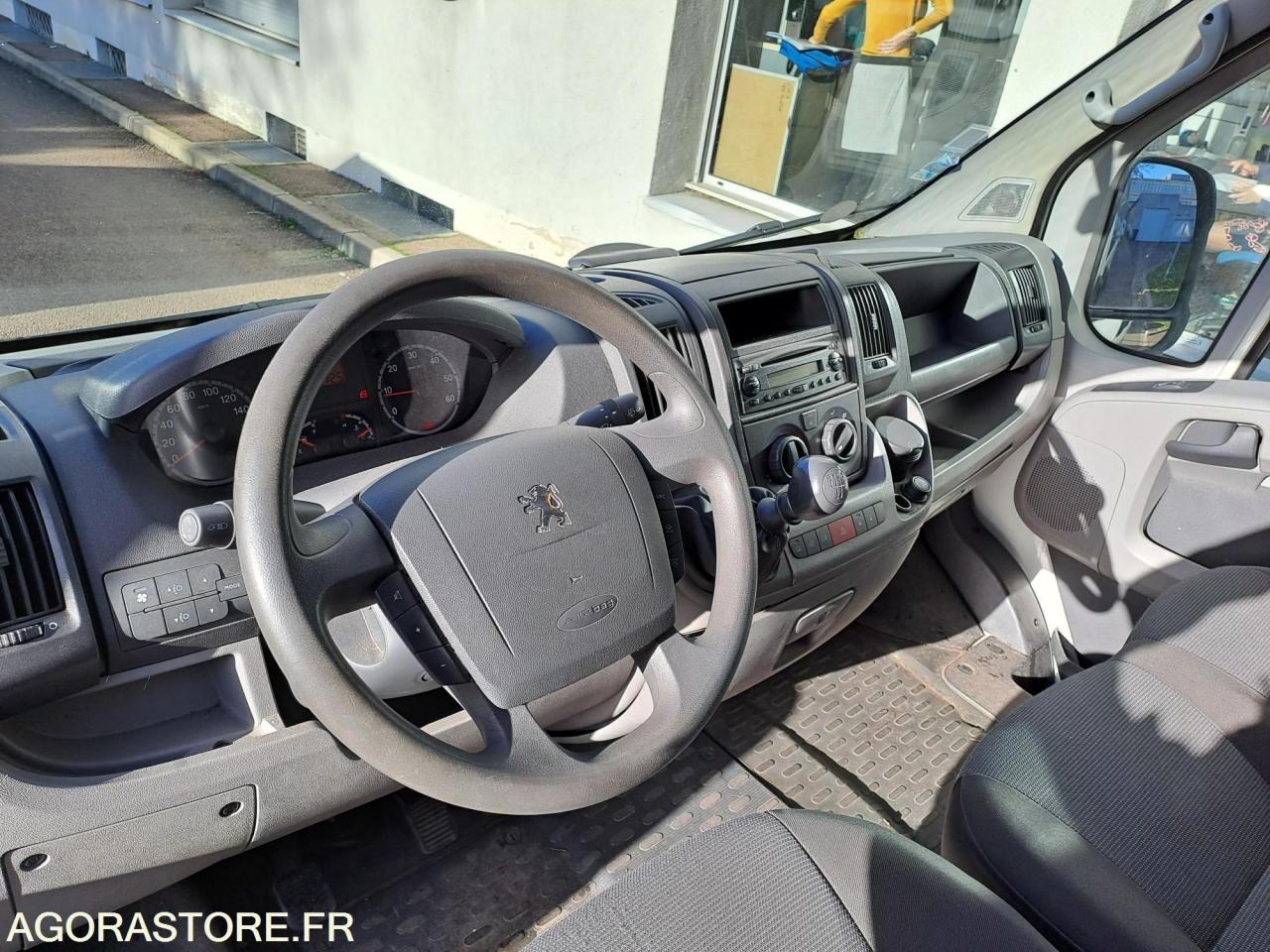 PEUGEOT BOXER