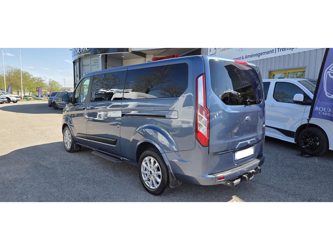 FORD TOURNEO