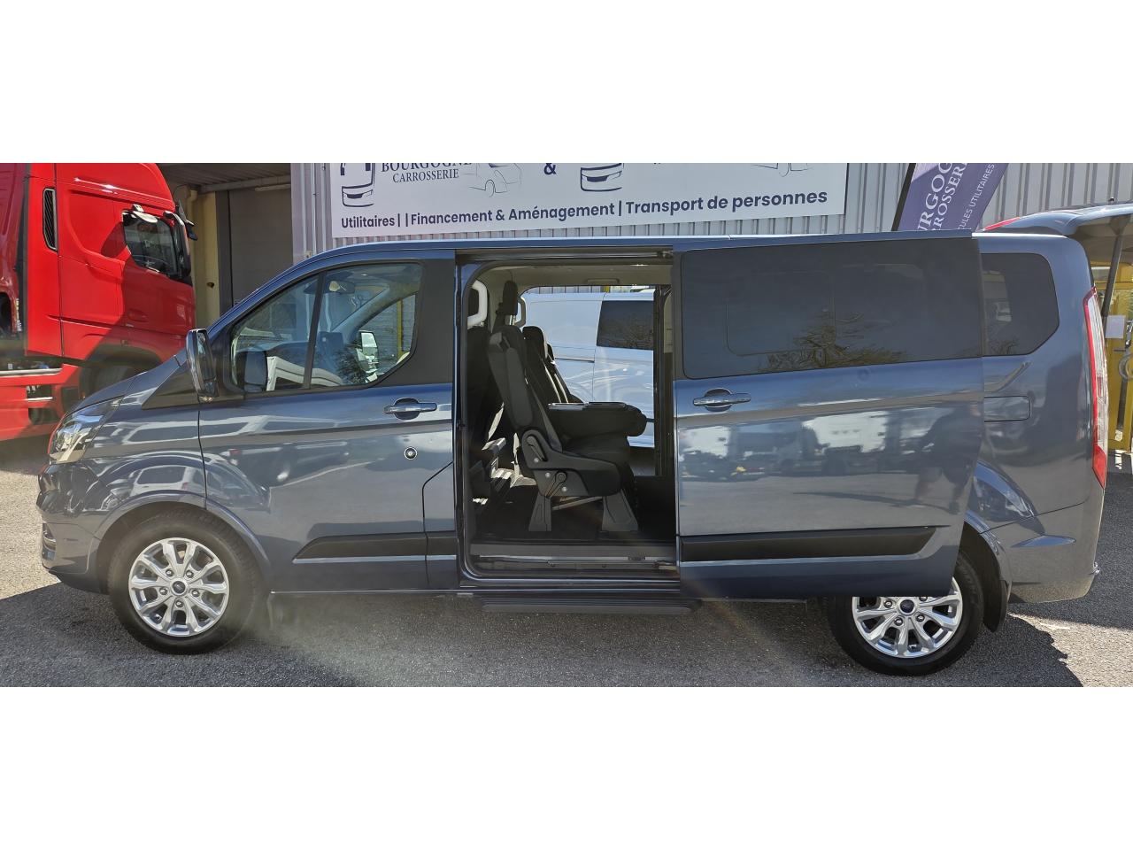 FORD TOURNEO