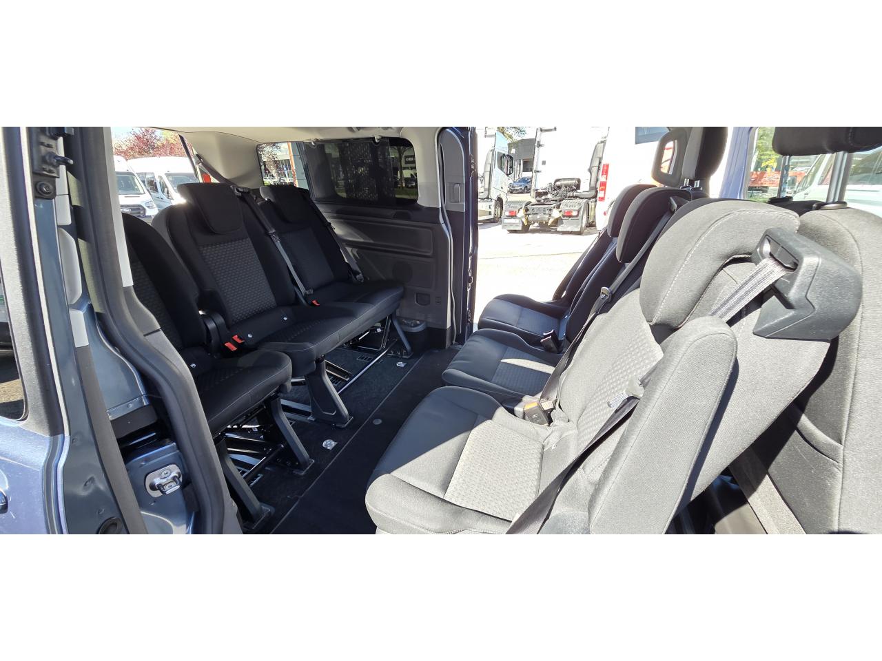 FORD TOURNEO