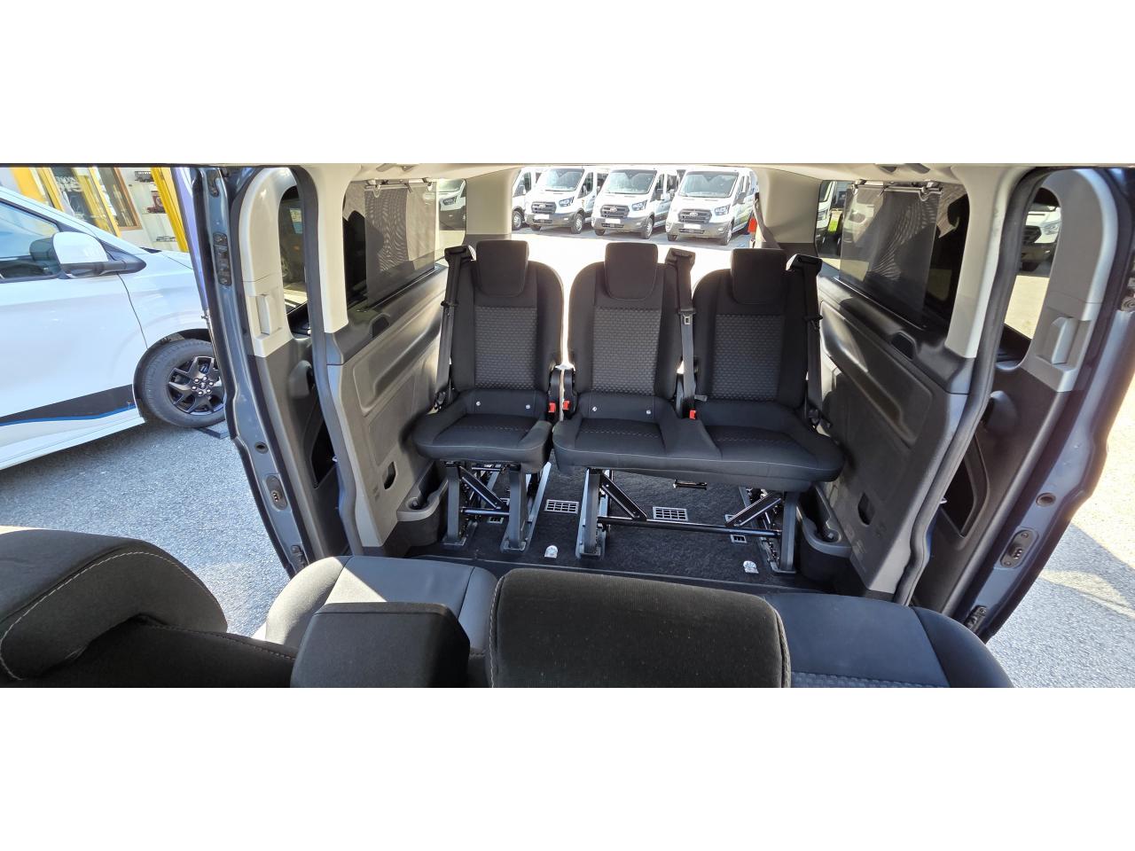 FORD TOURNEO