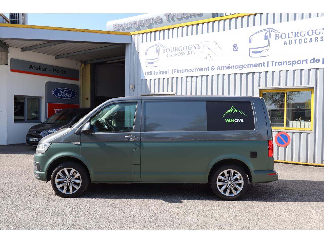 VOLKSWAGEN TRANSPORTER