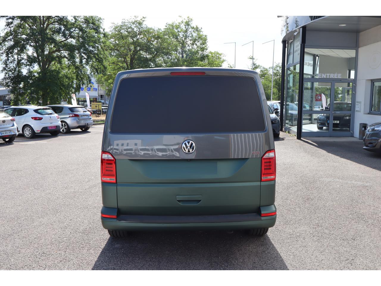VOLKSWAGEN TRANSPORTER
