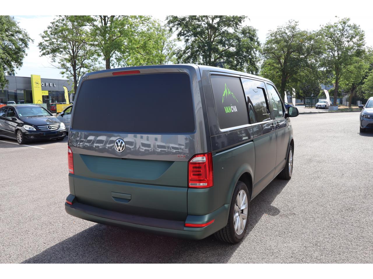 VOLKSWAGEN TRANSPORTER