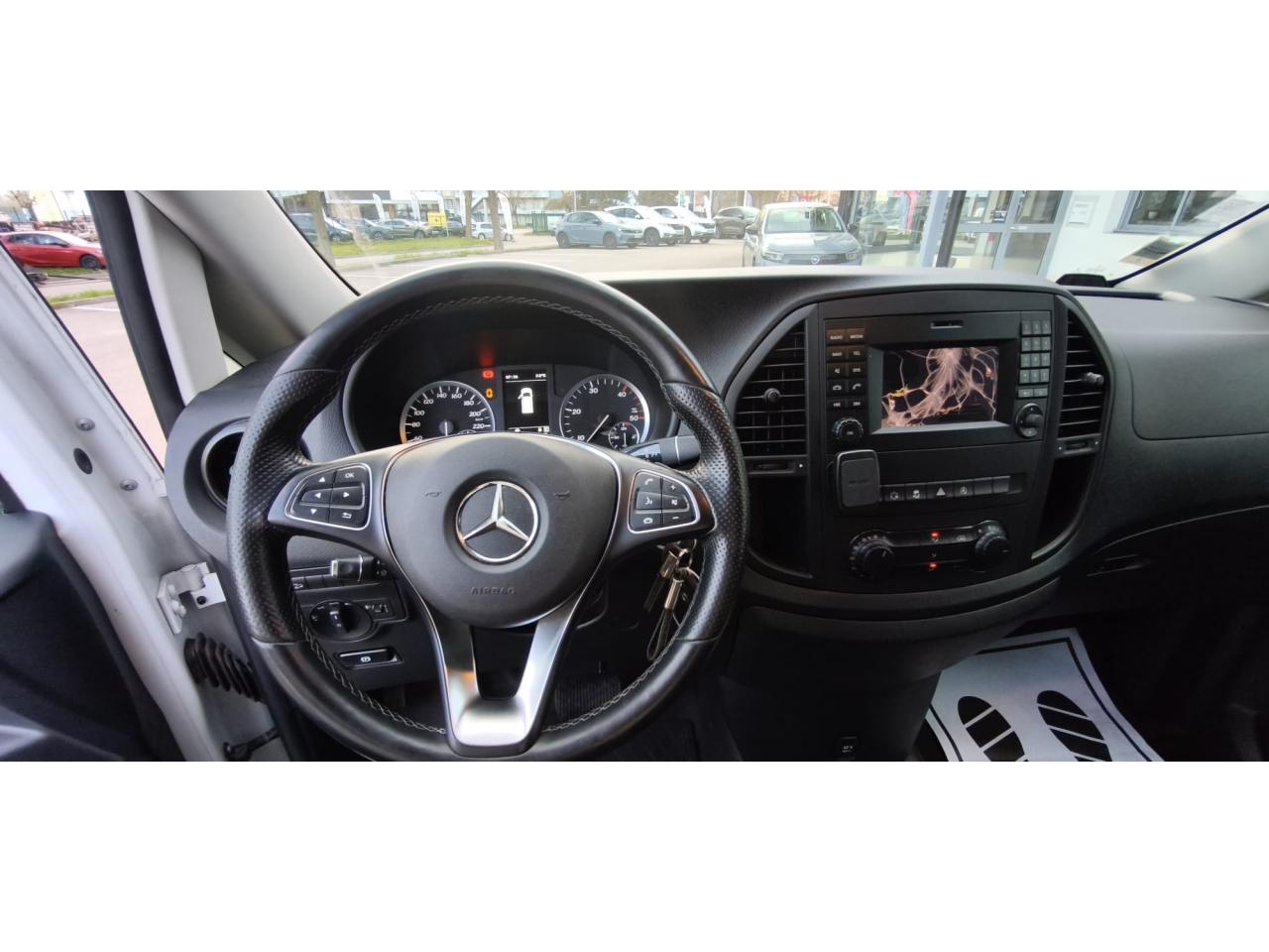 MERCEDES VITO