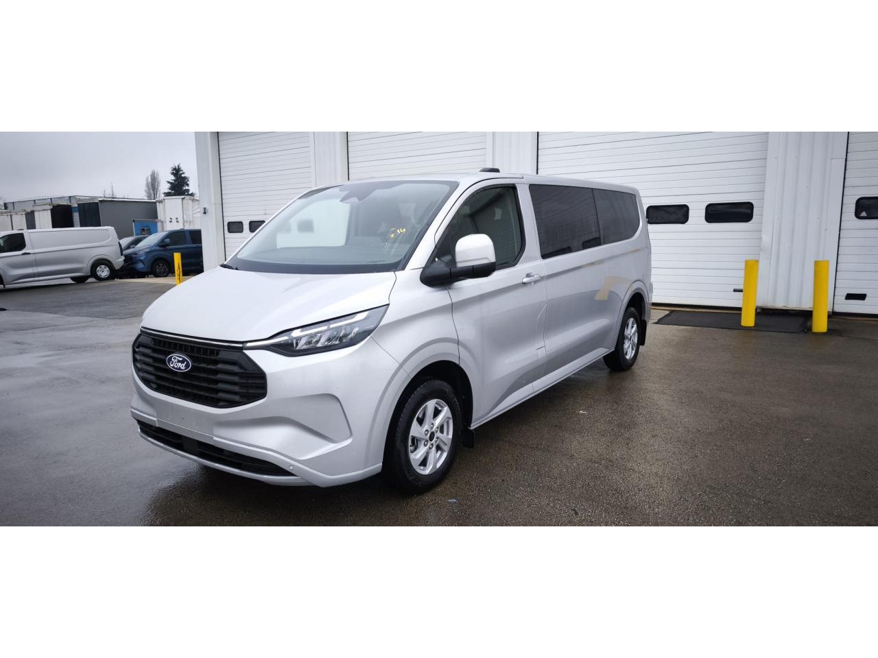 FORD TRANSIT CUSTOM KOMBI