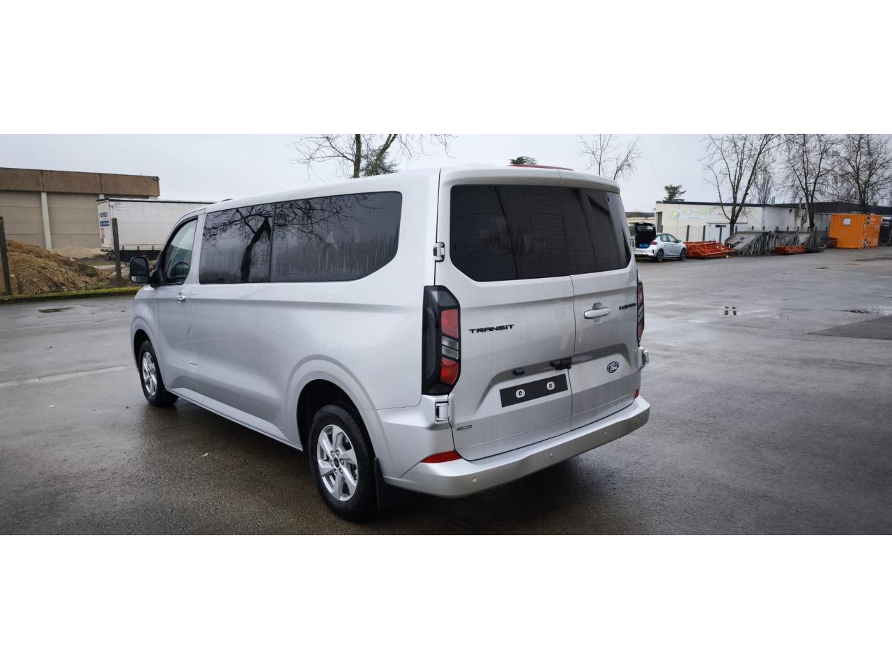 FORD TRANSIT CUSTOM KOMBI
