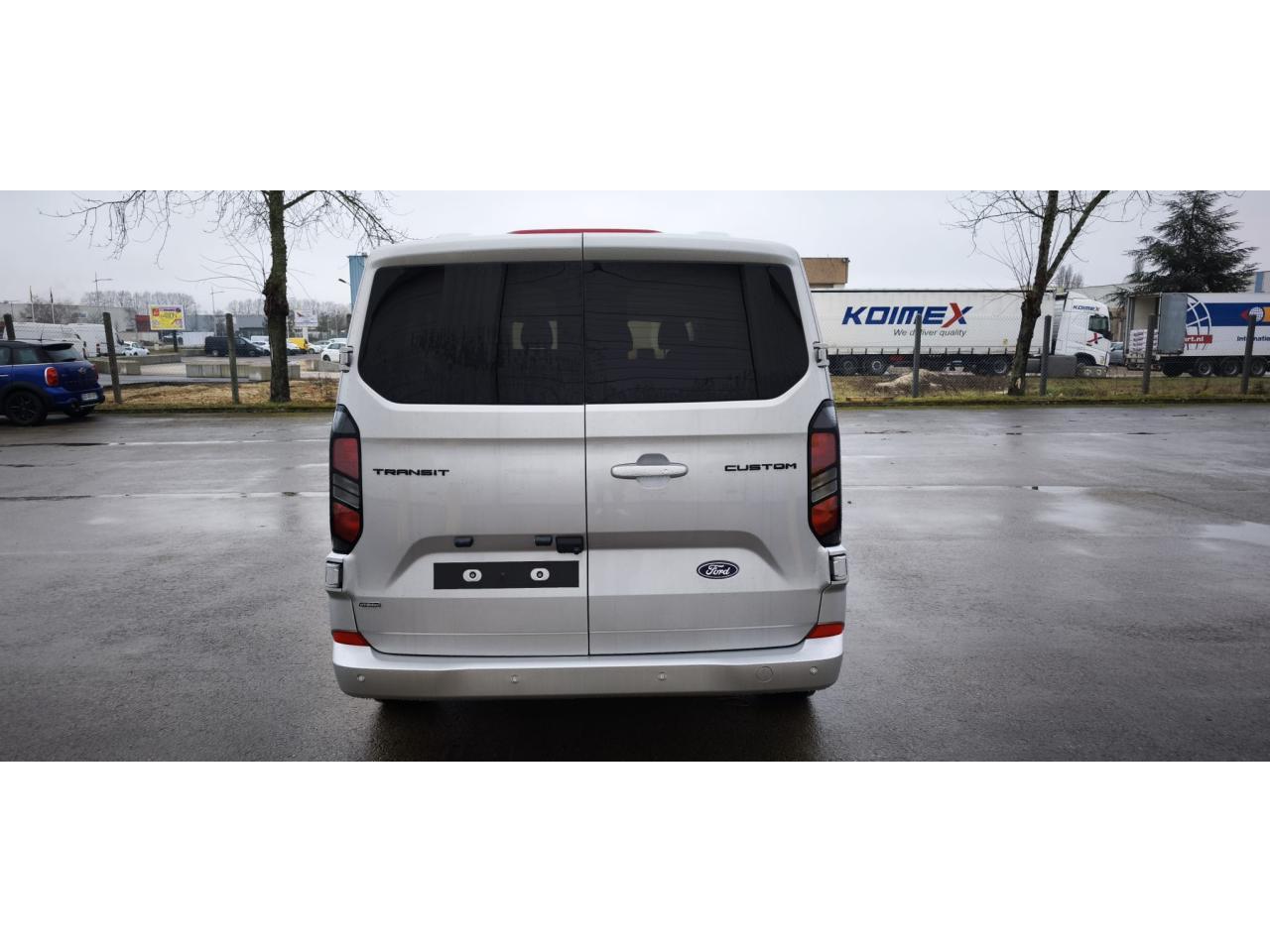 FORD TRANSIT CUSTOM KOMBI