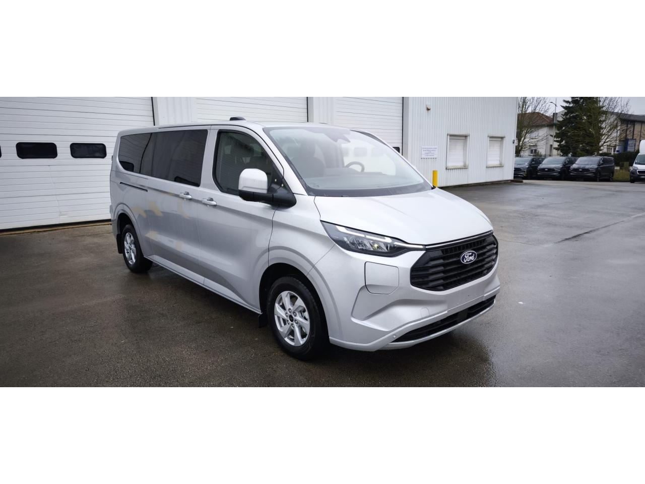 FORD TRANSIT CUSTOM KOMBI