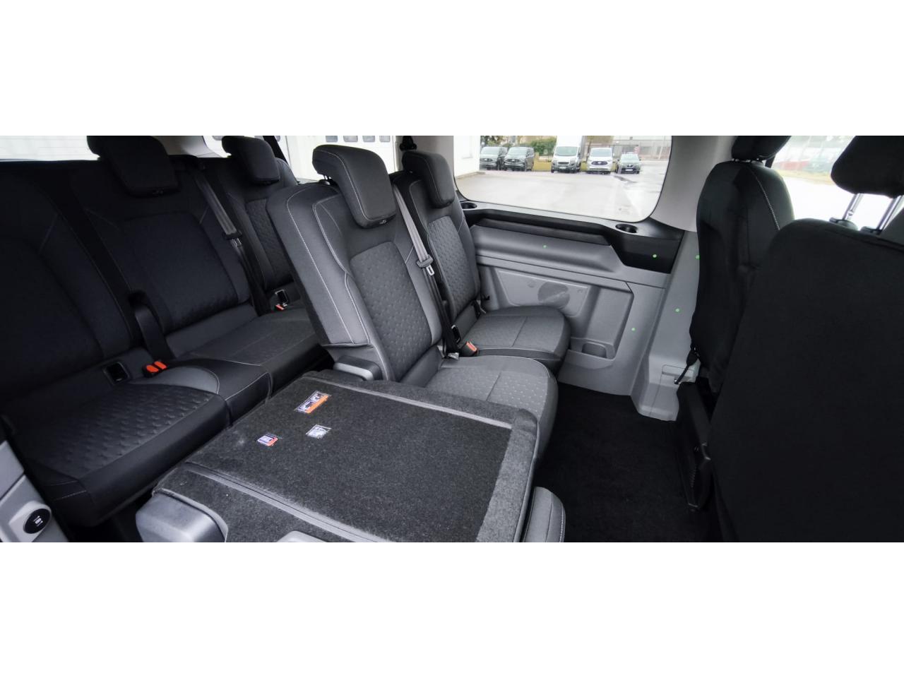 FORD TRANSIT CUSTOM KOMBI