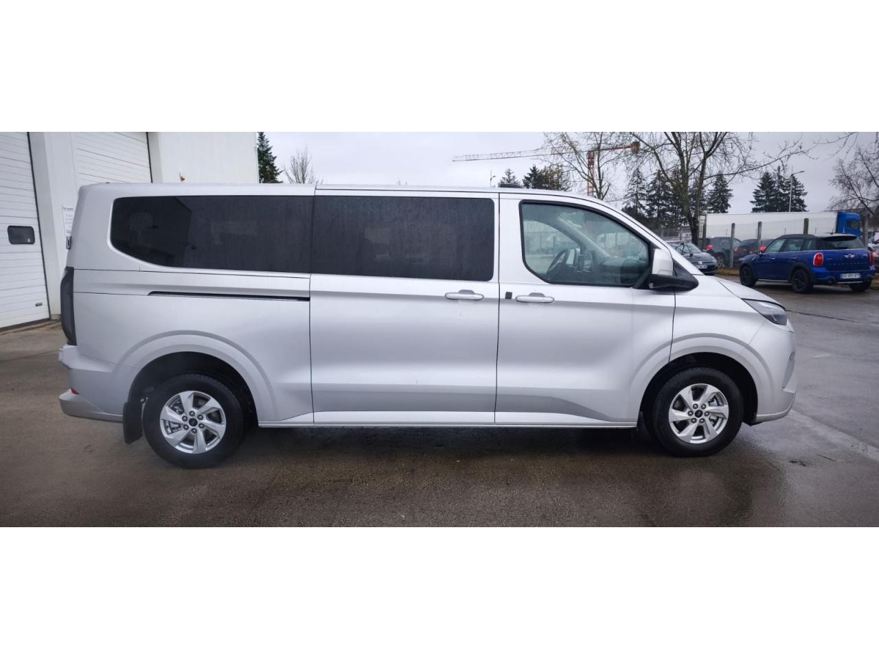 FORD TRANSIT CUSTOM KOMBI