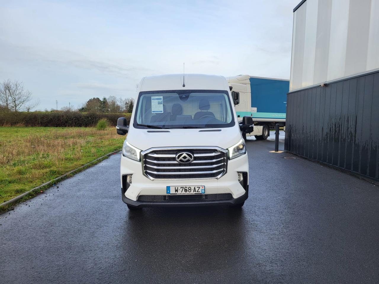 MAXUS Deliver9