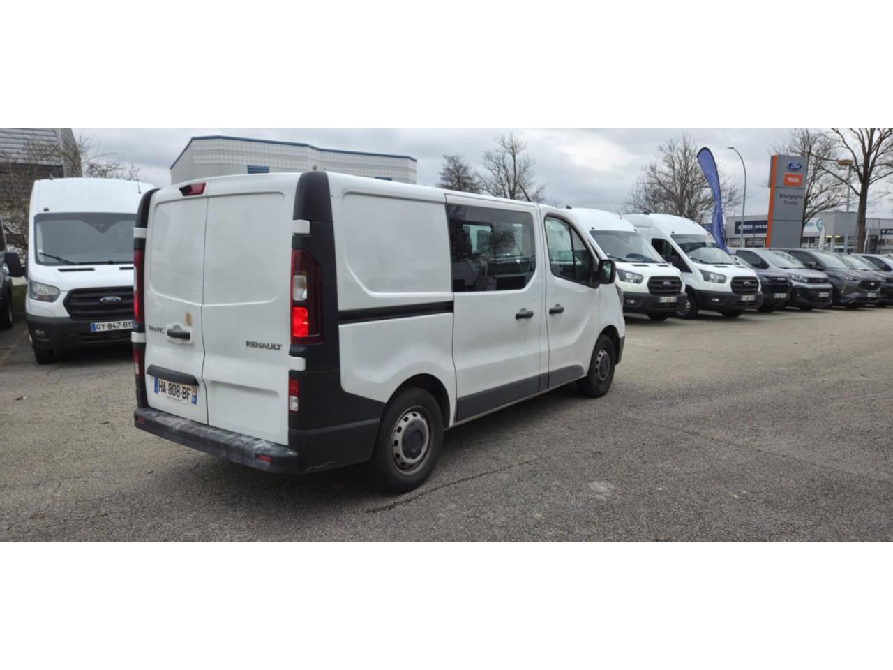 RENAULT TRAFIC