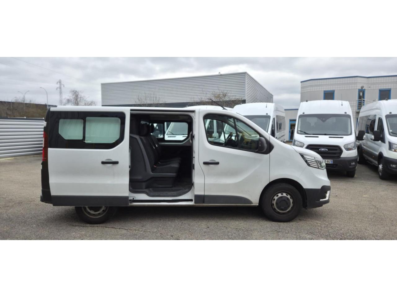RENAULT TRAFIC