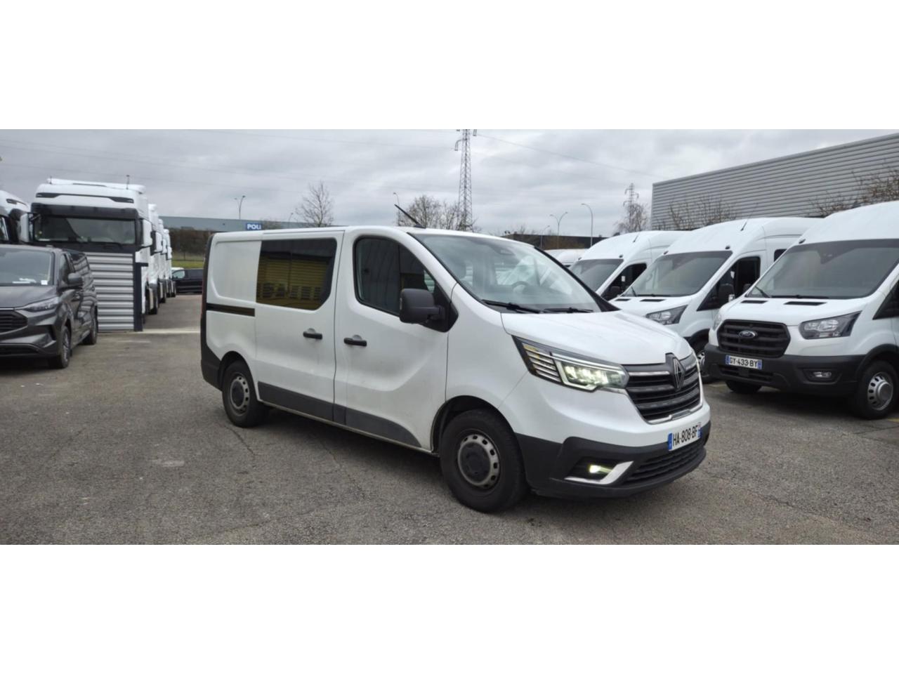 RENAULT TRAFIC