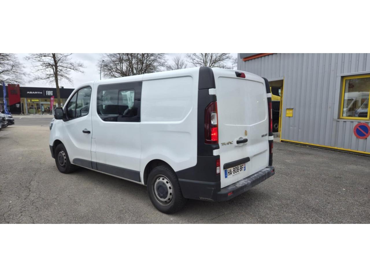 RENAULT TRAFIC